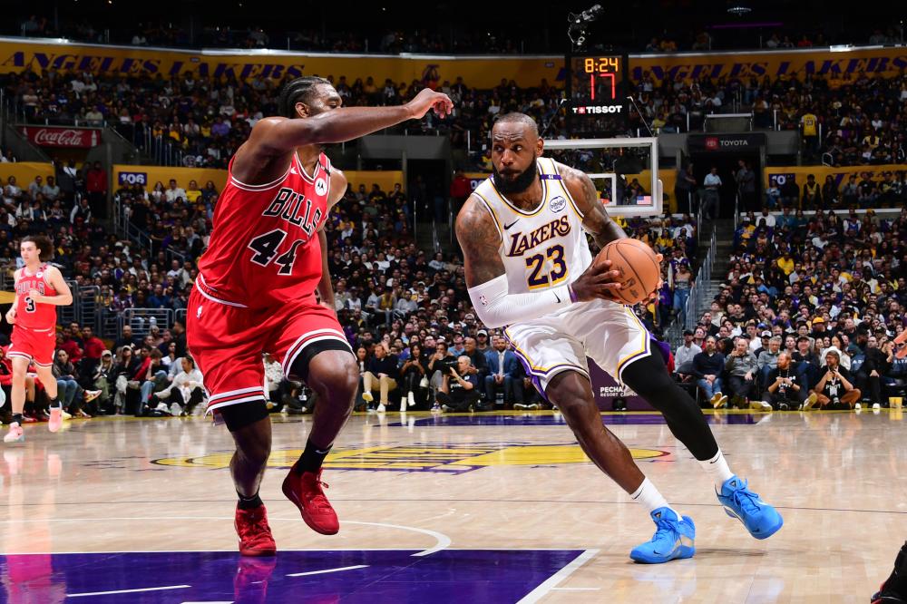 向裁判抱怨 向裁判抱怨